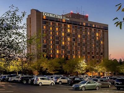 Doubletree Hotel & Conference Center St. Louis - Bild 2