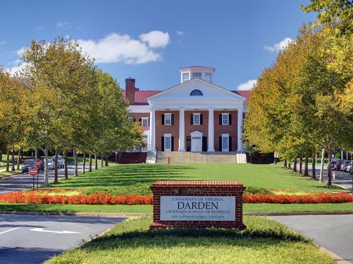Hotel University Of Virginia Inn at Darden - Bild 1