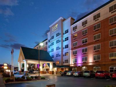 Hotel Four Points by Sheraton Louisville Airport - Bild 3
