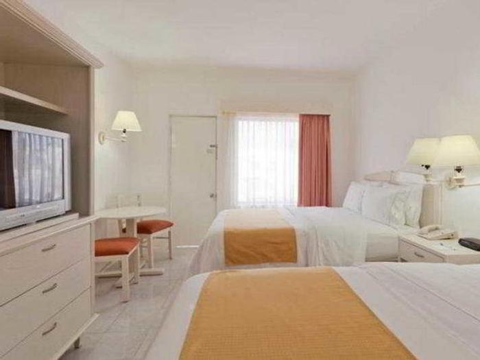 Hotel Holiday Inn Express Cancun Zonaera - Bild 1