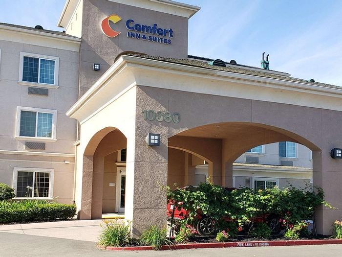 Hotel Comfort Inn & Suites Galt - Lodi North - Bild 1