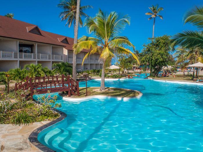 Hotel Amani Tiwi Beach Resort - Bild 1