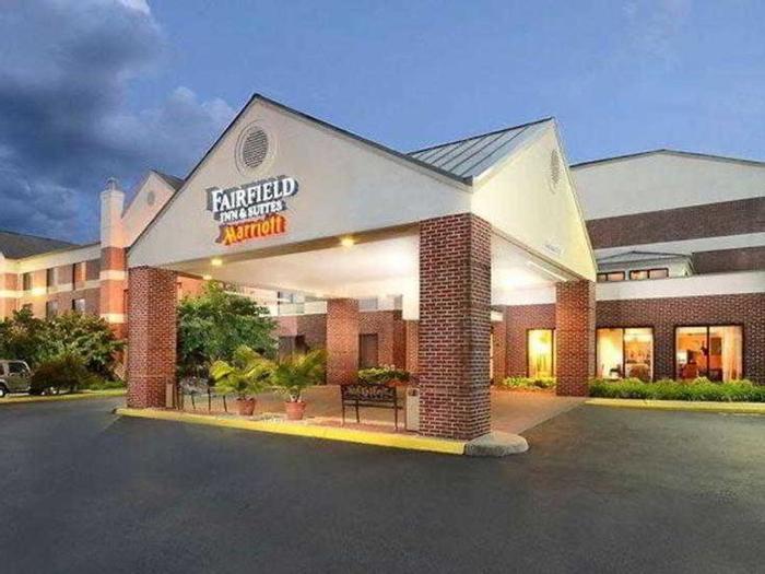 Fairfield Inn & Suites Charlottesville North - Bild 1