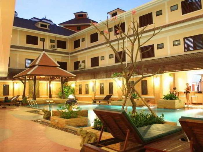 Aiyaree Place Hotel - Bild 1