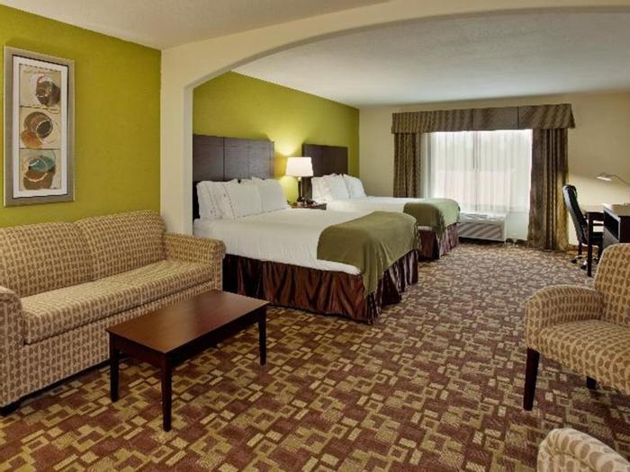 Holiday Inn Express Hotel & Suites Kansas City Sports Complex - Bild 1