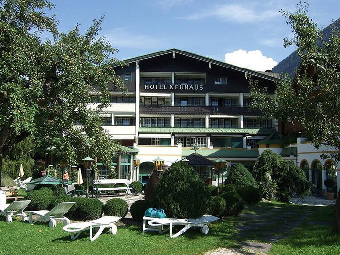 Hotel Neuhaus Zillertal Resort - Bild 1