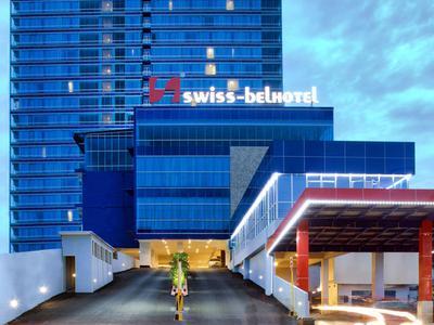 Swiss-Belhotel Makassar - Bild 3
