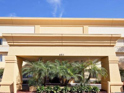 Hotel La Quinta Inn & Suites by Wyndham Tampa Fairgrounds - Casino - Bild 2