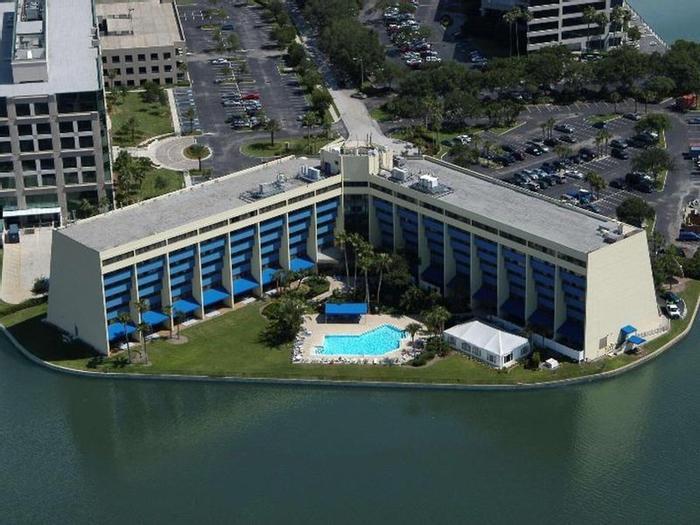 Hotel DoubleTree by Hilton Tampa Rocky Point Waterfront - Bild 1