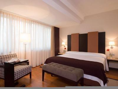 Hotel NH Timisoara - Bild 5