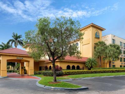 Hotel La Quinta Inn & Suites by Wyndham Ft Lauderdale Cypress Cr - Bild 3