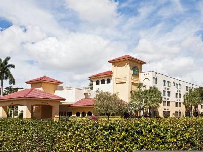 Hotel La Quinta Inn & Suites by Wyndham Ft Lauderdale Cypress Cr - Bild 2