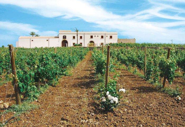 Baglio Donna Franca Wine Resort & Farm Estate - Bild 1