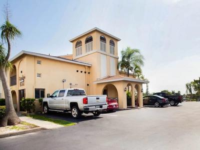 OYO Waterfront Hotel- Cape Coral/Fort Myers, FL - Bild 3