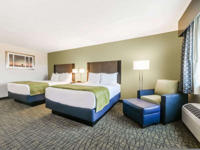 Hotel Quality Inn & Suites - Bild 4