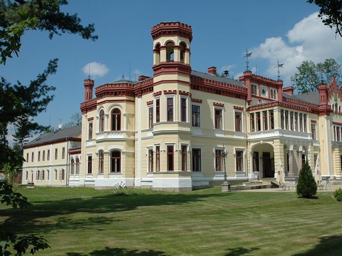 Schlosshotel Mostov - Bild 1