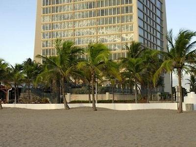 Hotel Courtyard Fort Lauderdale Beach - Bild 2