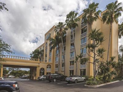 Hotel La Quinta Inn & Suites by Wyndham West Palm Beach Airport - Bild 3