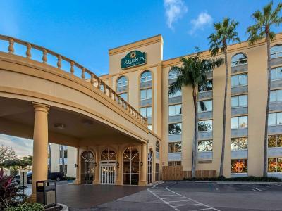 Hotel La Quinta Inn & Suites by Wyndham West Palm Beach Airport - Bild 2
