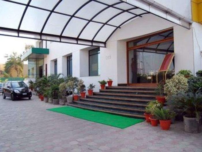 Hotel Comfort Inn Lucknow - Bild 1