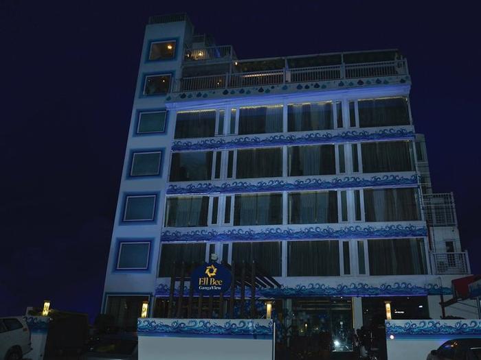 Hotel EllBee Ganga View - Bild 1