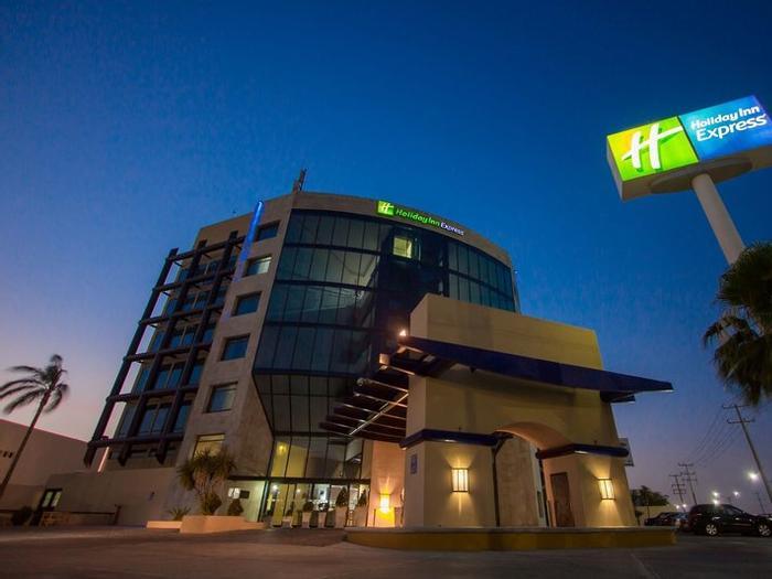 Hotel Holiday Inn Express Nuevo Laredo - Bild 1