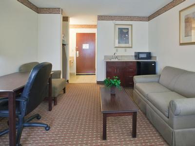 Holiday Inn Express Hotel & Suites Wilson I-95 - Bild 4