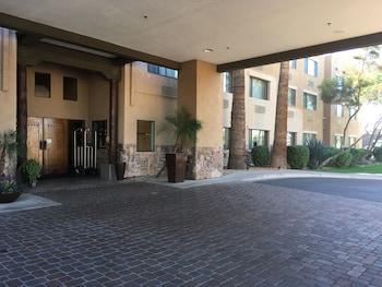 Hotel Red Lion Inn & Suites Goodyear West Phoenix - Bild 1