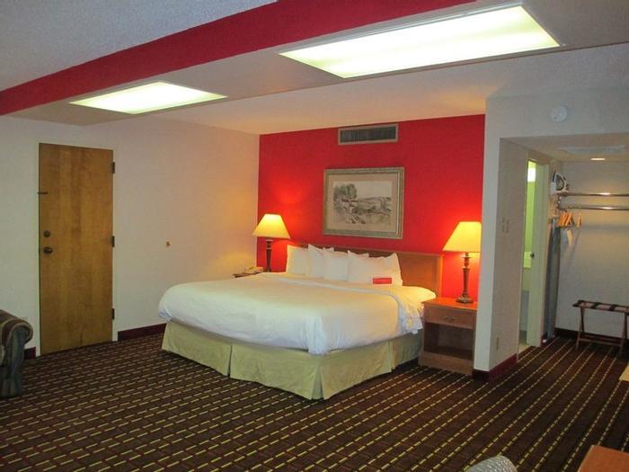 Salina Ambassador Hotel & Conference Center - Bild 1