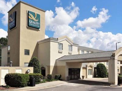 Hotel Quality Inn & Suites Raleigh North - Bild 2