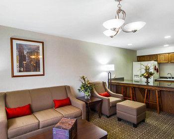 Hotel Comfort Inn & Suites Ponca City Near Marland Mansion - Bild 3