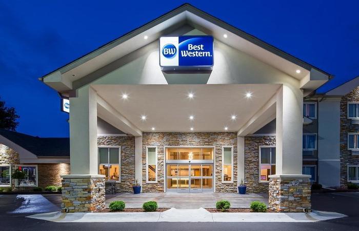 Hotel Best Western Plus Flint Airport Inn & Suites - Bild 1