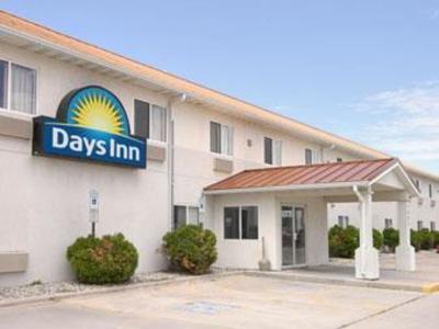 Hotel Days Inn & Suites by Wyndham Fargo 19th Ave/Airport Dome - Bild 2