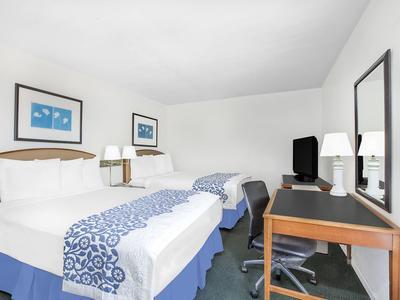 Hotel Travel Inn & Suites - Bild 3
