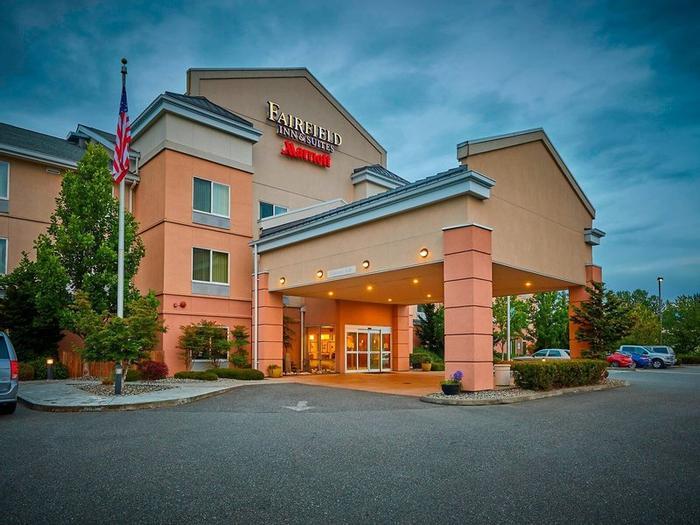 Hotel Fairfield Inn & Suites Burlington - Bild 1