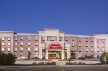 Hotel Hampton Inn & Suites West Bend - Bild 1