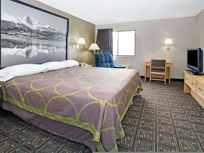 Hotel Super 8 by Wyndham Fort Collins - Bild 3