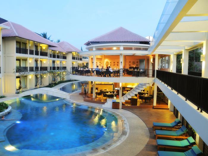 Hotel Away Bali Legian Camakila - Bild 1