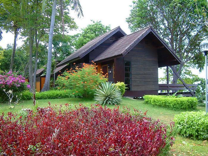 Hotel Phi Phi Natural Resort - Bild 1