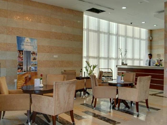 Hotel Tulip Inn Ajman - Bild 1