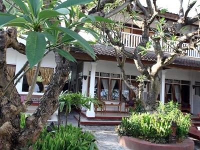 Hotel Villa Agung Beach Inn - Bild 2