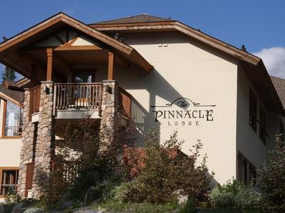 Hotel The Pinnacle Lodge - Bild 2
