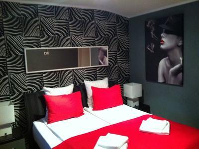 Hotel Alex Rooms Amsterdam Airport - Bild 5