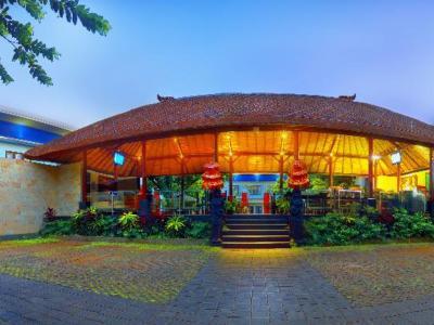 Ozz Hotel Kuta Bali - Bild 2