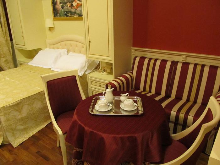 Hotel Dimora Frattina - Bild 1