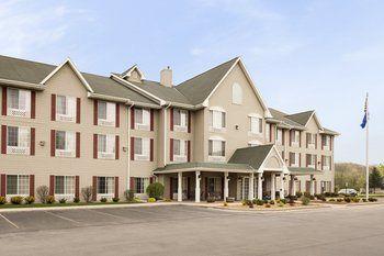 Hotel Country Inn & Suites by Radisson, West Bend, WI - Bild 2