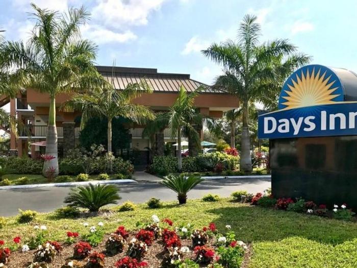 Hotel Days Inn by Wyndham Sarasota Bay - Bild 1