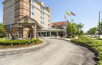 Hotel Monte Carlo Inn Airport Suites - Bild 3