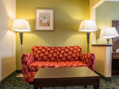 Hotel Days Inn & Suites by Wyndham Bloomington/Normal IL - Bild 5