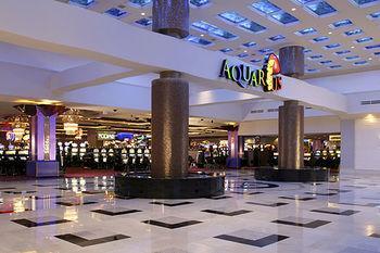 Hotel Aquarius Casino Resort, BW Premier Collection - Bild 5